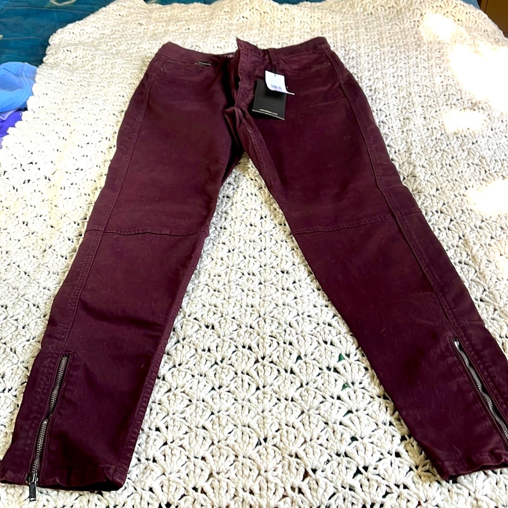 Calvin Klein Jeans-  Skinny Leg -Zipper Ankle Ladies Size 6 - Bordeaux